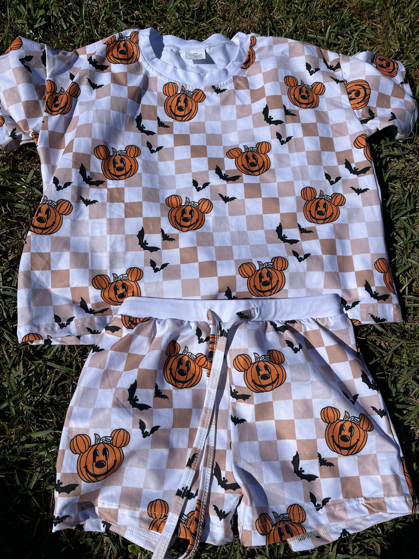 Halloween pumpkin lounge